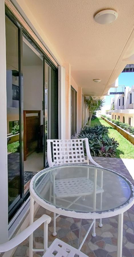 Villa Aurora Beautiful Beachfront Apartment Cancun Exterior photo